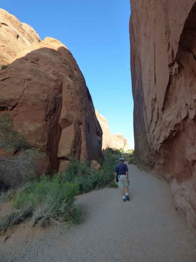 b Devil's Garden Trail