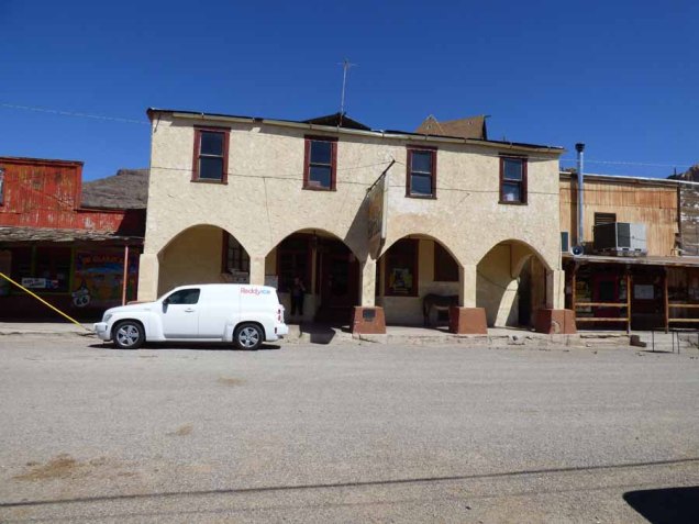 b Oatman Hotel