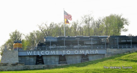 b Welcome to Omaha Trains