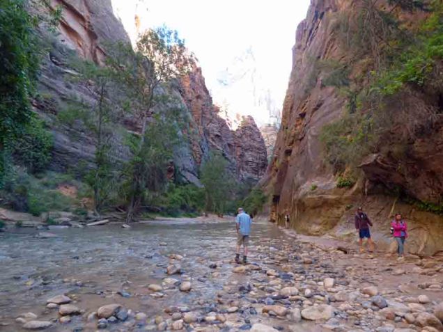 b4 End of Sidewalk in Narrows