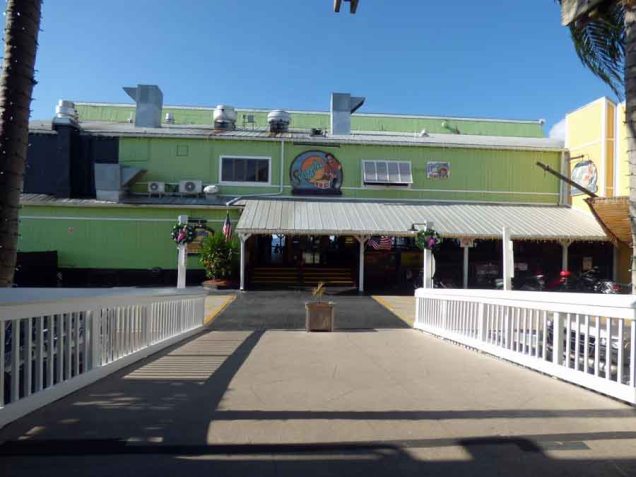 b Restaurant at Fishermen's Village