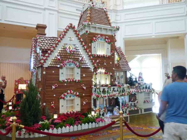 b Gingerbread House