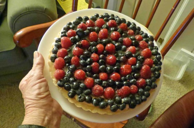 b Raspberry Blueberry Tart