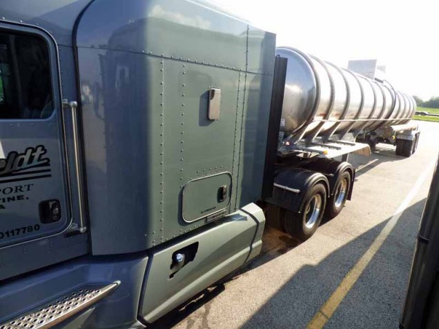 b35 Tanker Truck to Port