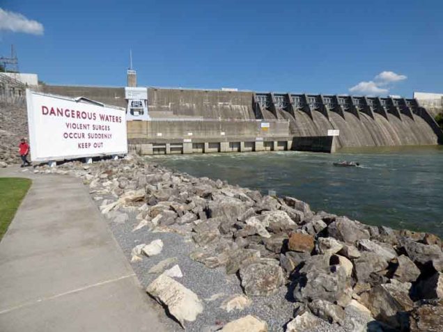 b08-warning-billboard