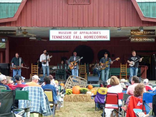 b16-larry-cordle-and-lonesome-standard-time