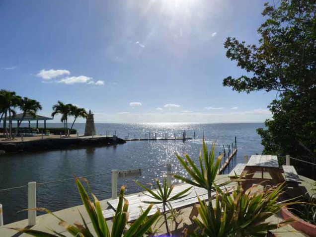 b-key-by-the-sea-waterfront